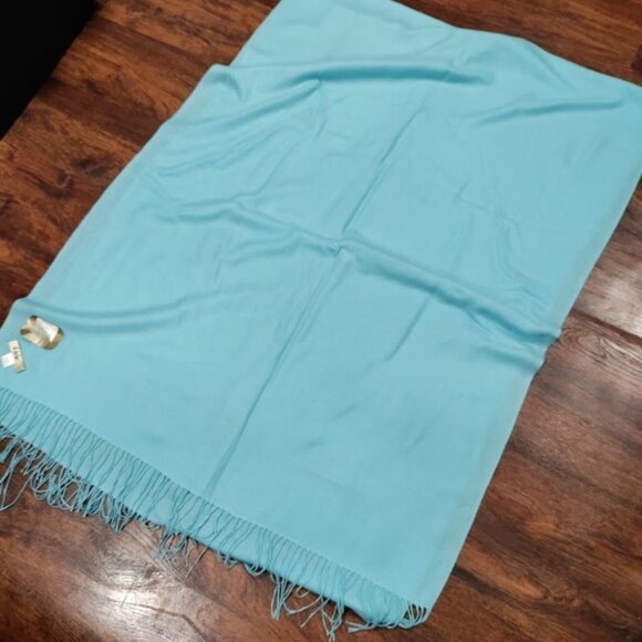 Nordstrom 100% Cashmere Pashmina Light Blue With Fringe Women's Scarf, NWT - Picture 3 of 8